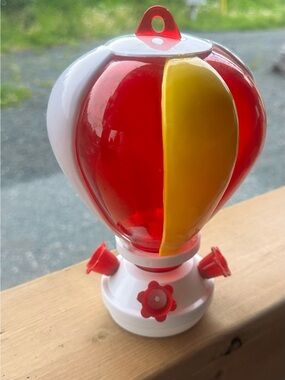 Artline Plastic Hot Air Balloon Hummingbird Feeder Red White Yellow Vtg